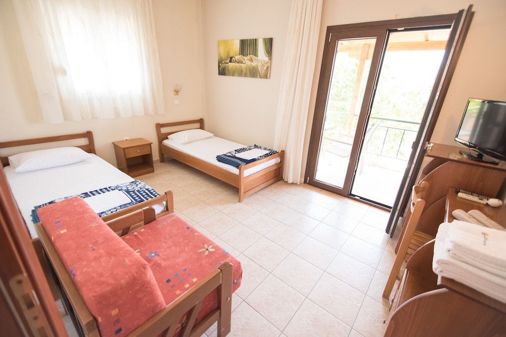Apartment, 2 Bedrooms, Non Smoking photo 3