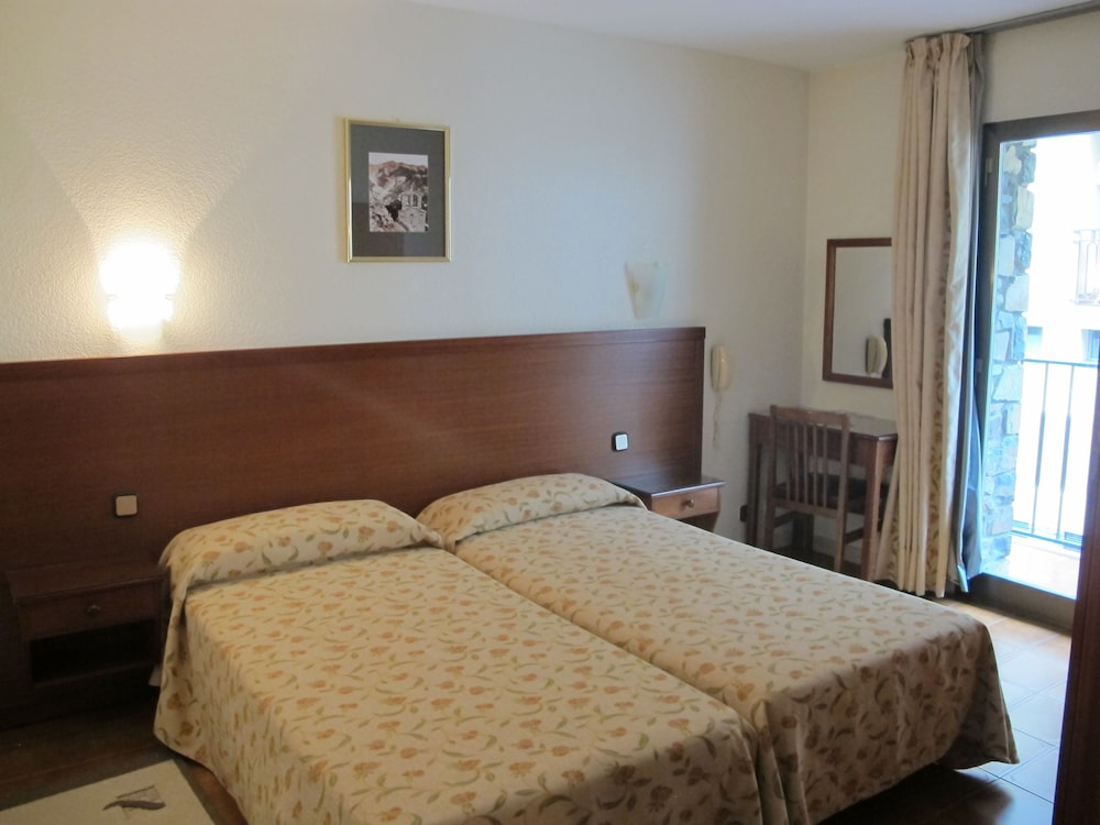 Double Room (Cama Supletoria) photo 2