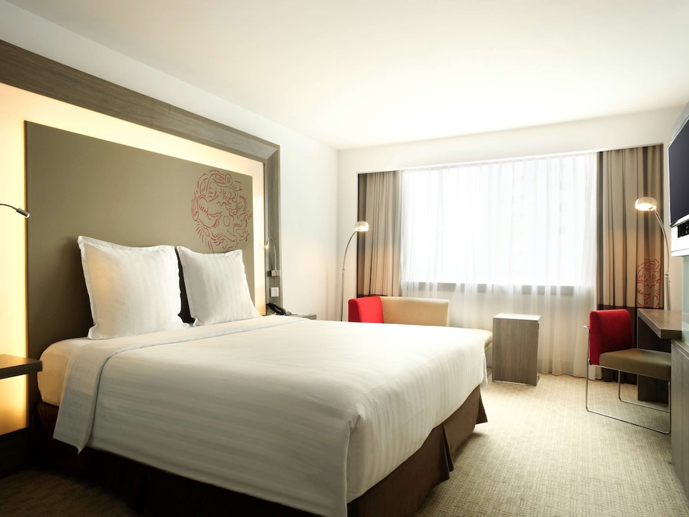Premier Room, 1 King Bed, Executive Level (Executive)
