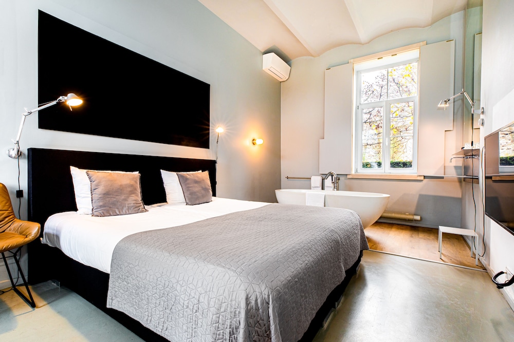 SStandard room with bath in coach house 2p. photo 2