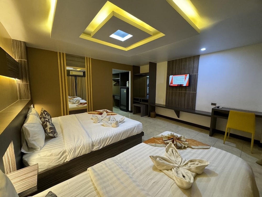 Deluxe Triple Room - Photo 15