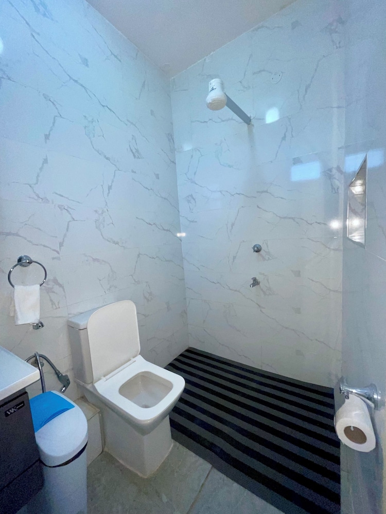 Superior Single Room, Balcony, City View photo 3