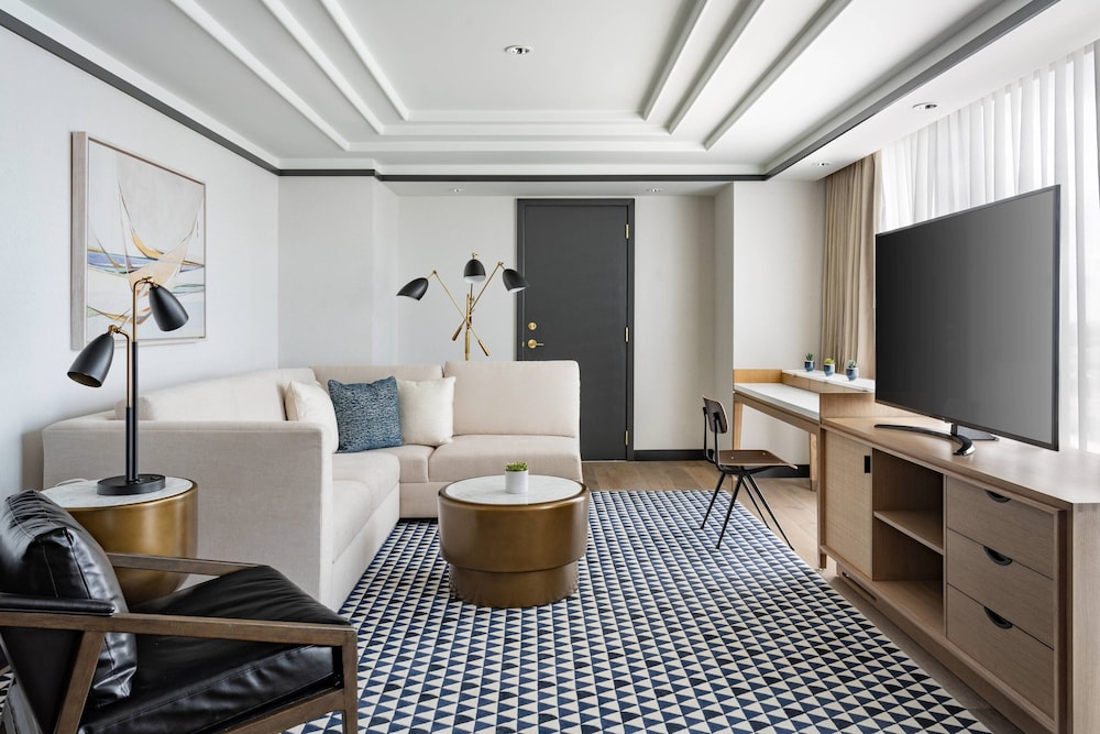 Presidential Suite, 1 King Bed with Sofa bed, Balcony, Harbor View