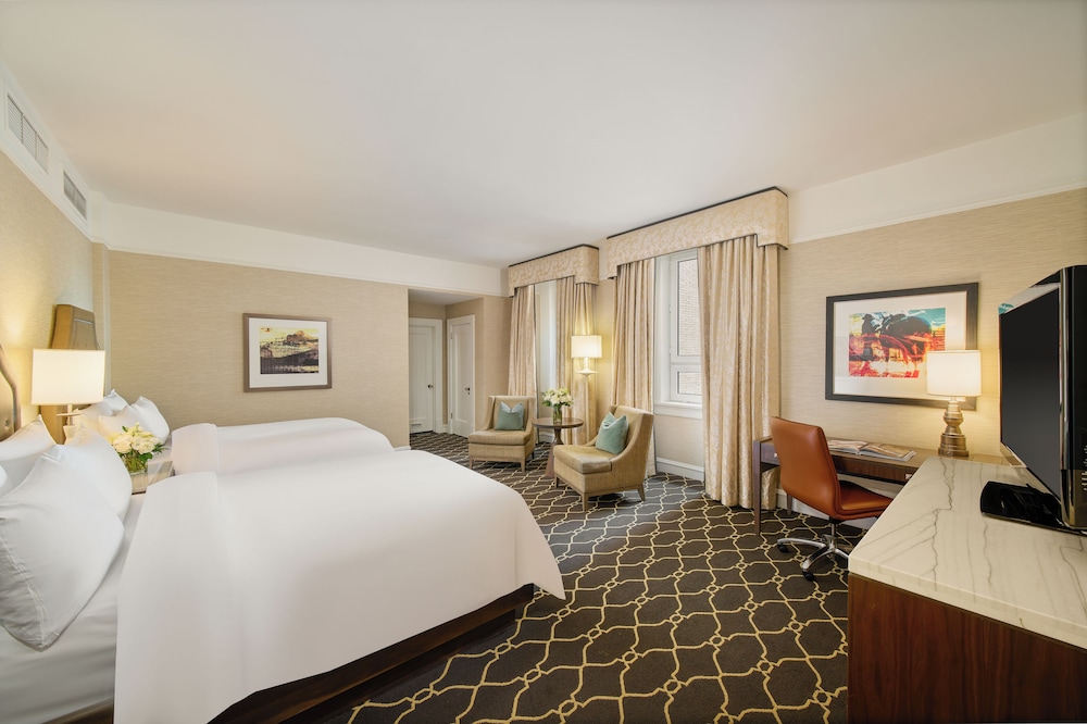 Signature Room - 2 Queen beds - Photo 1