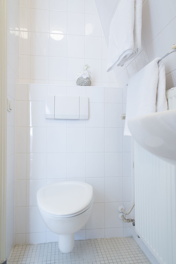 Luxury Apartment, 2 Bedrooms, Canal View photo 3