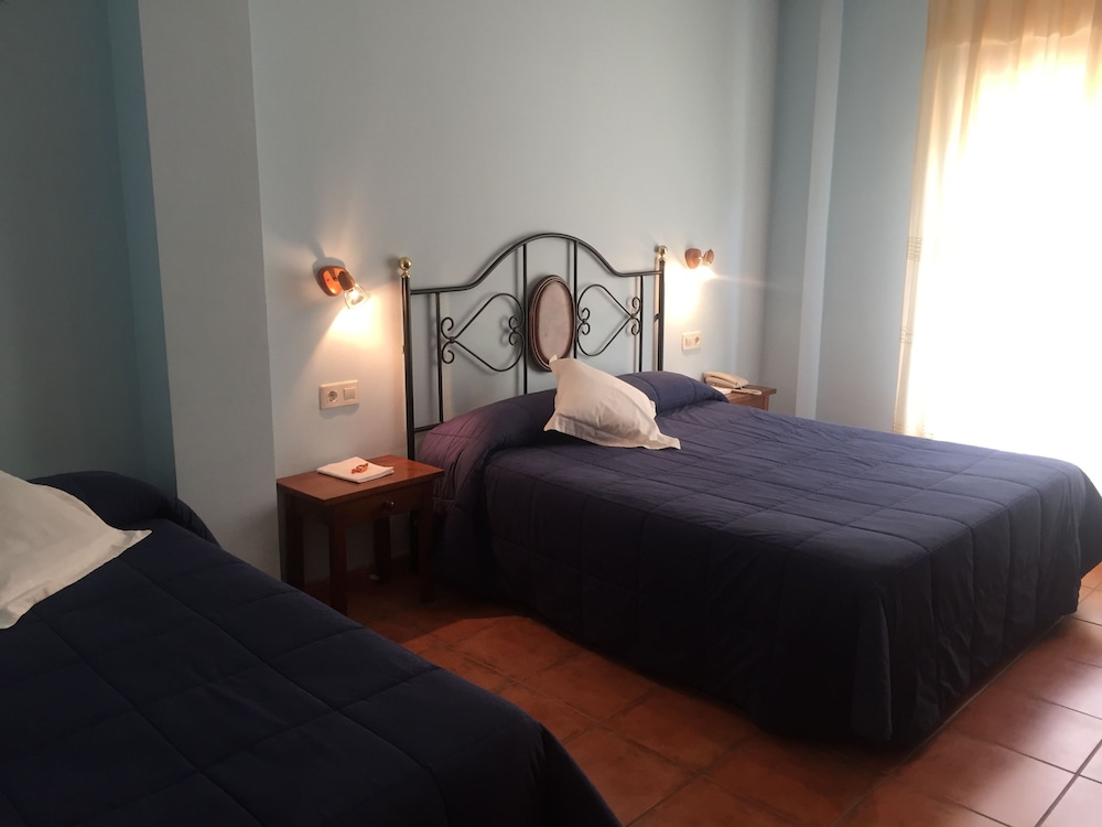 Family Triple Room (Two adults and one child)
