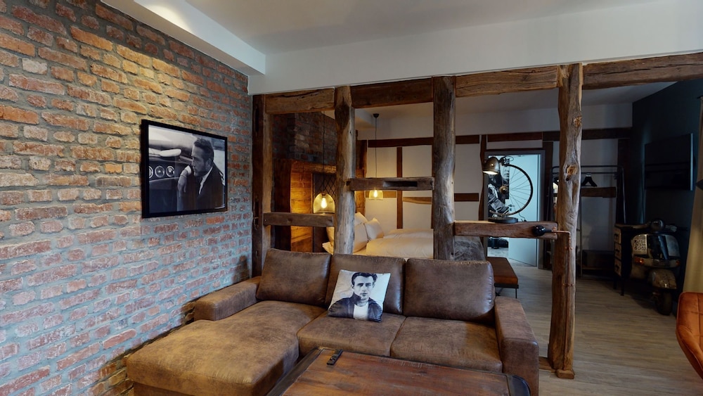 Basic Condo