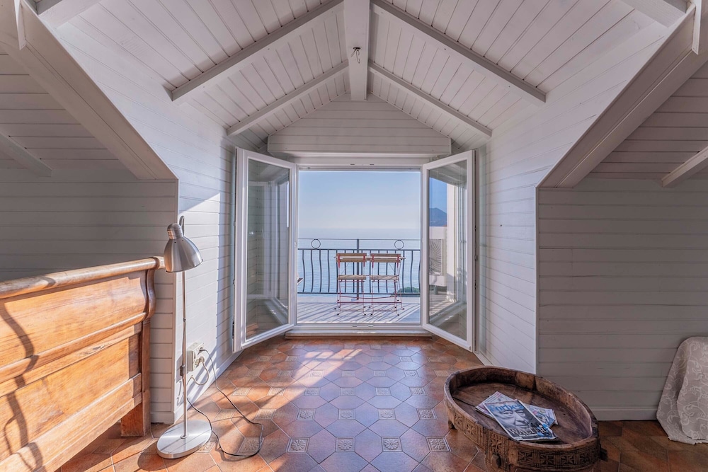 Apartment, Balcony, Sea View photo 3