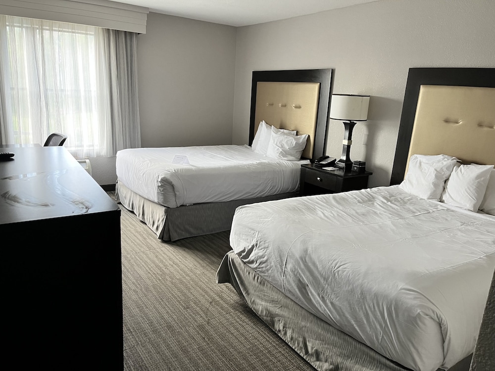 Classic Double Room, 2 Queen Beds, Non Smoking - Photo 1