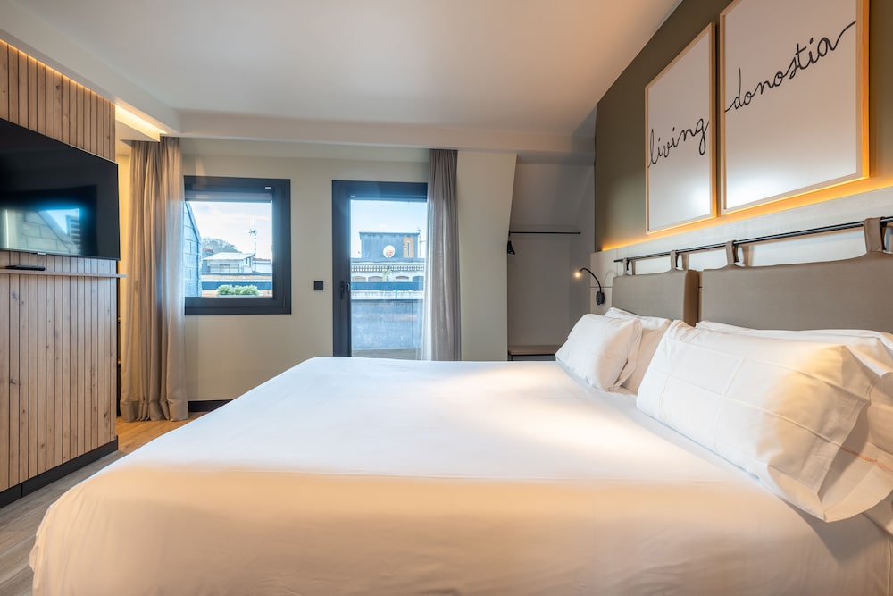 Superior Room - Photo 7