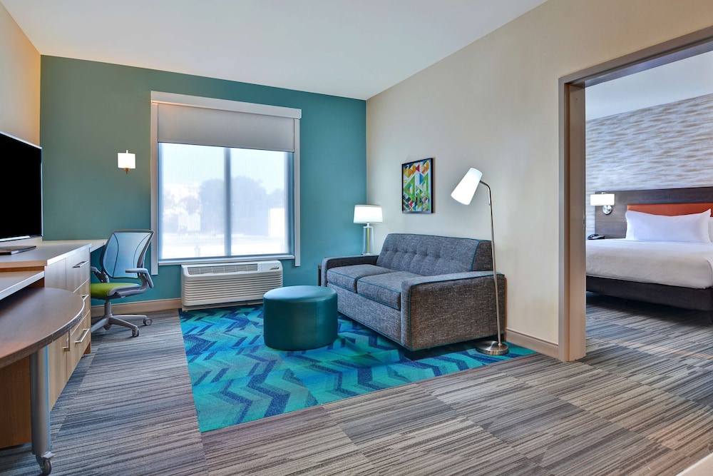 Suite, 1 King Bed, Accessible (Hearing) - Photo 1