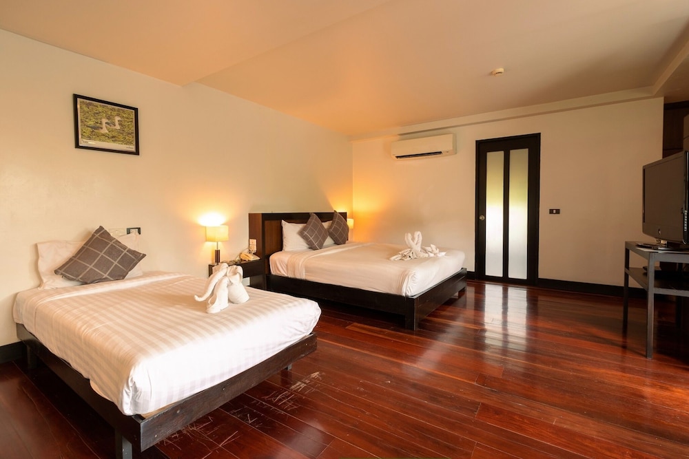 Executive Room - Photo 1