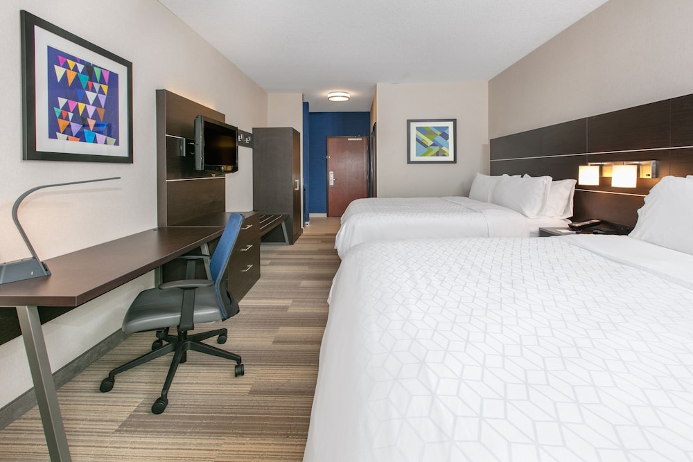Standard Room, Multiple Beds - Photo 4