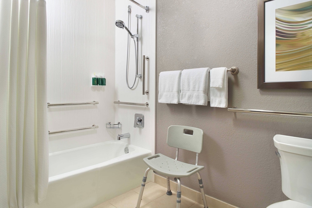 Room, 2 Double Beds (Mobility/Hearing Accessible, Tub) - Photo 2