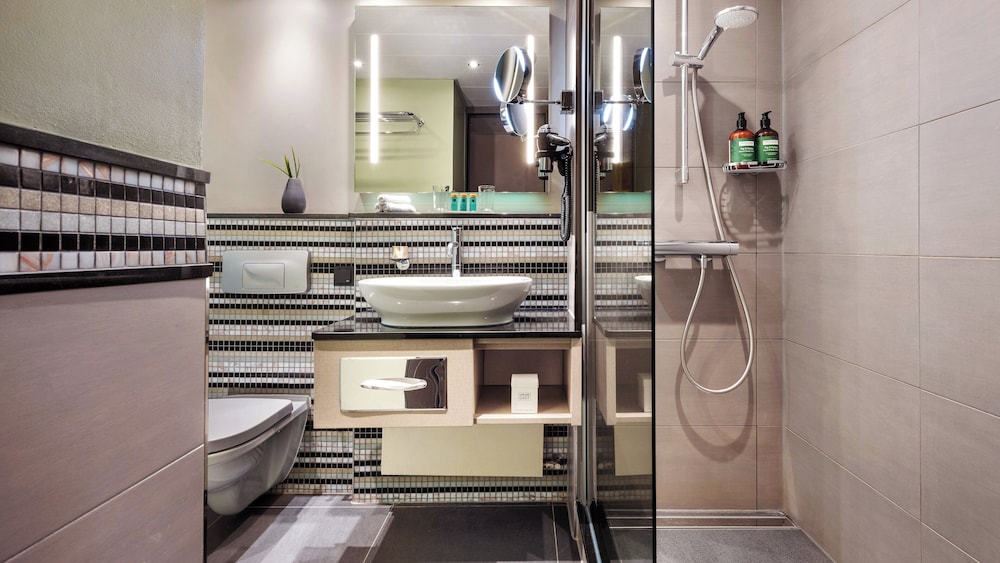 Standard Room, 2 Twin Beds (Quiet Mid Floor)