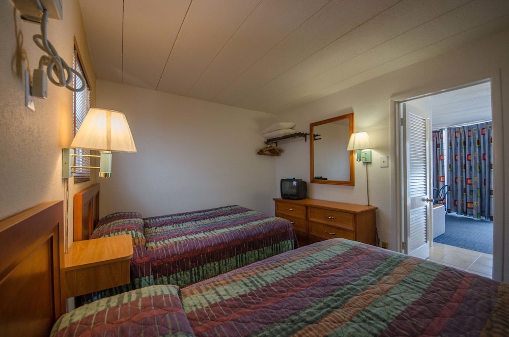 Deluxe Suite, 1 Bedroom photo 1