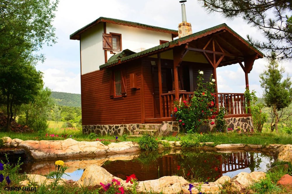 Economy Chalet photo 3