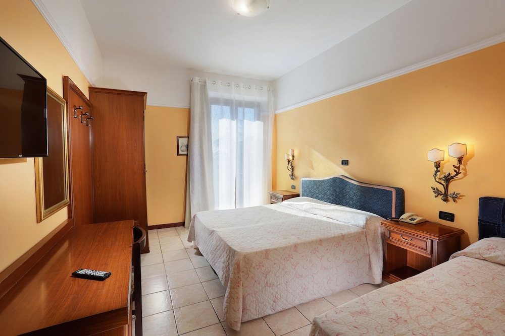 Comfort Triple Room photo 1