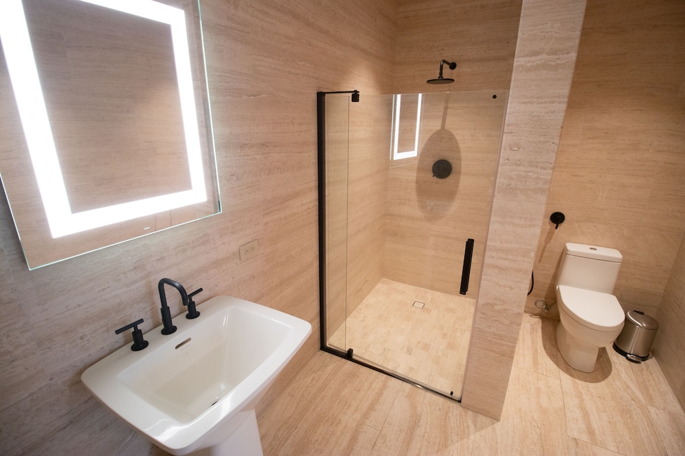 SUITE CROWN photo 2