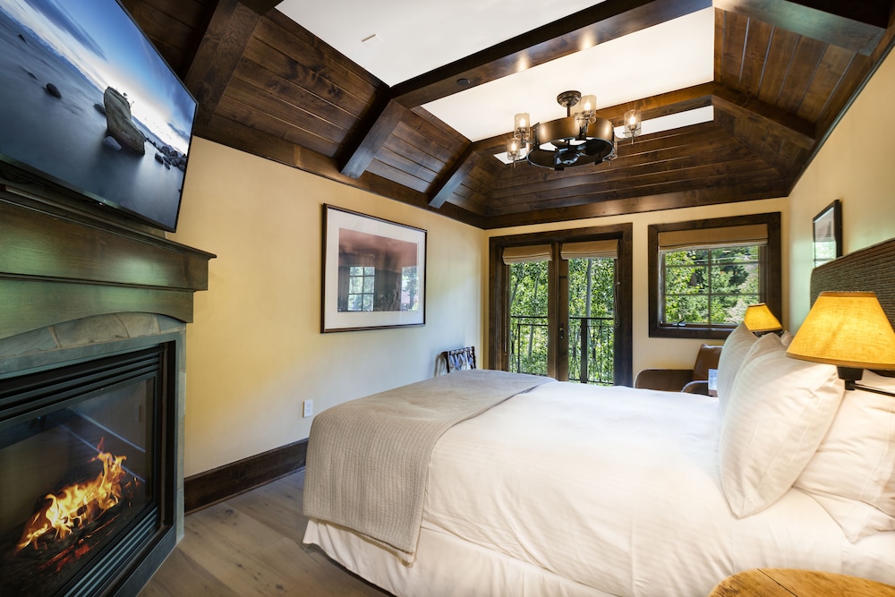 Standard Room, 1 Queen Bed, Mountain View photo 1