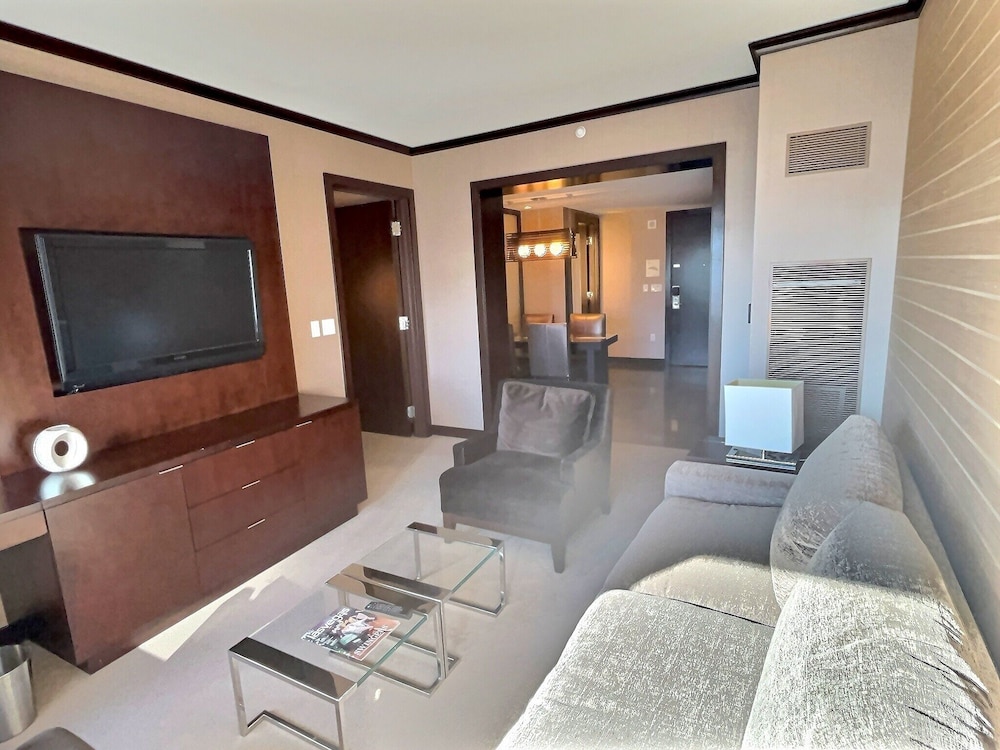 Vdara Studio Aria View - Photo 4