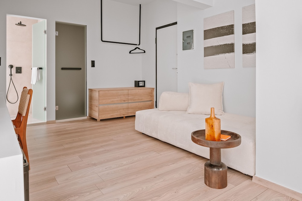 Studio Suite photo 1