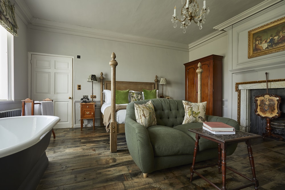 Comfy Luxe photo 3