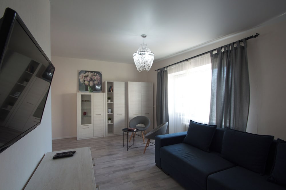 Basic Apartment (B. Hmelnickogo, 10) photo 2