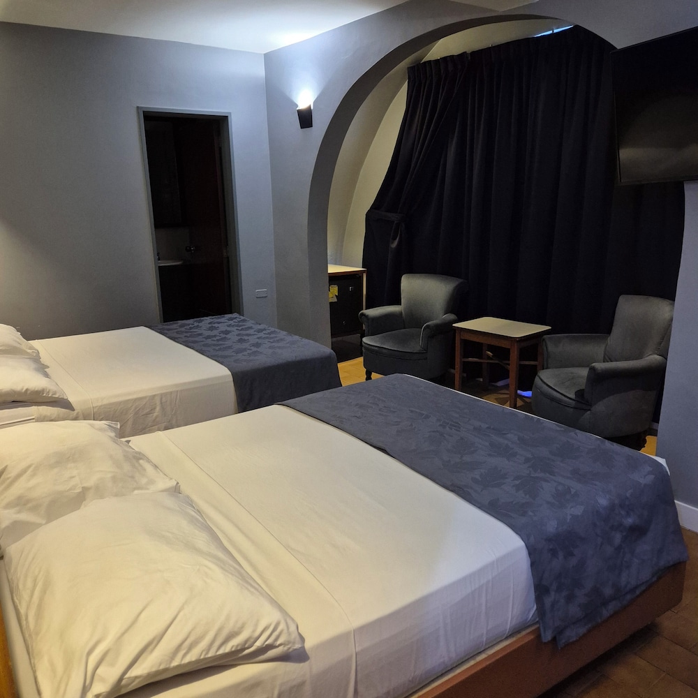 Deluxe Quadruple Room photo 2