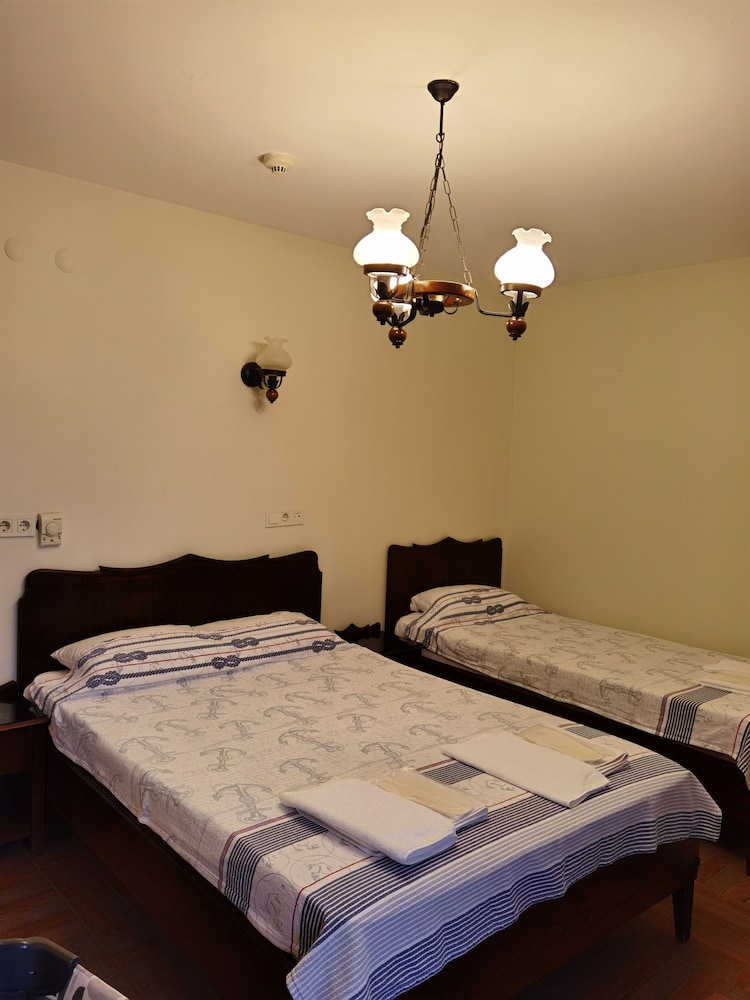 Standard Triple Room photo 2