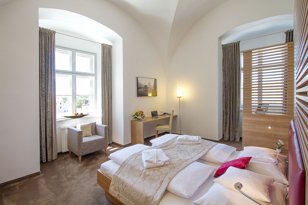 Standard Double Room, 1 King Bed