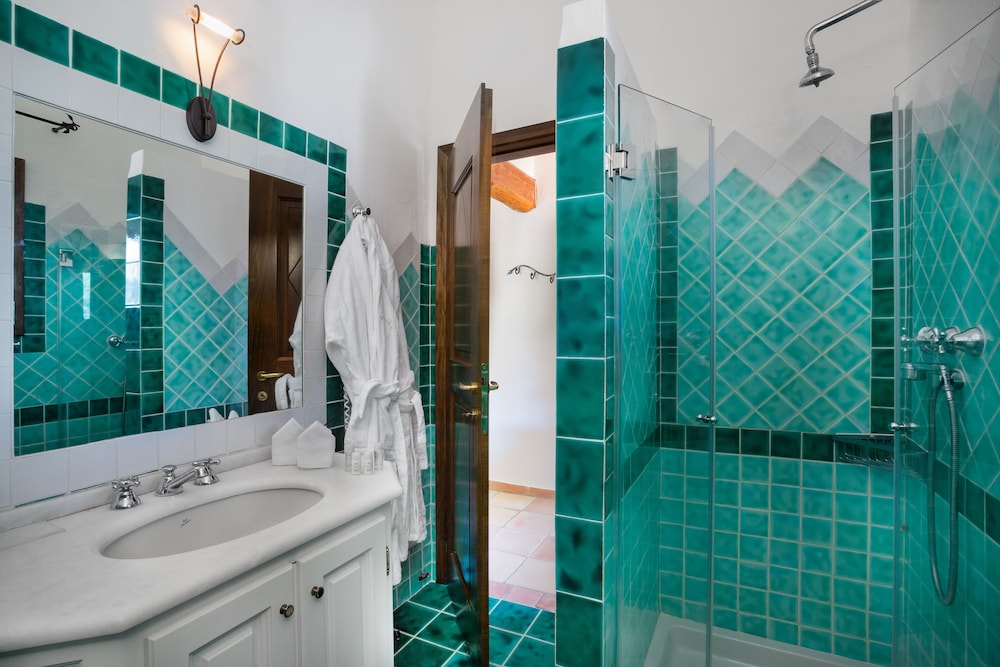 Standard Double or Twin Room - Photo 5