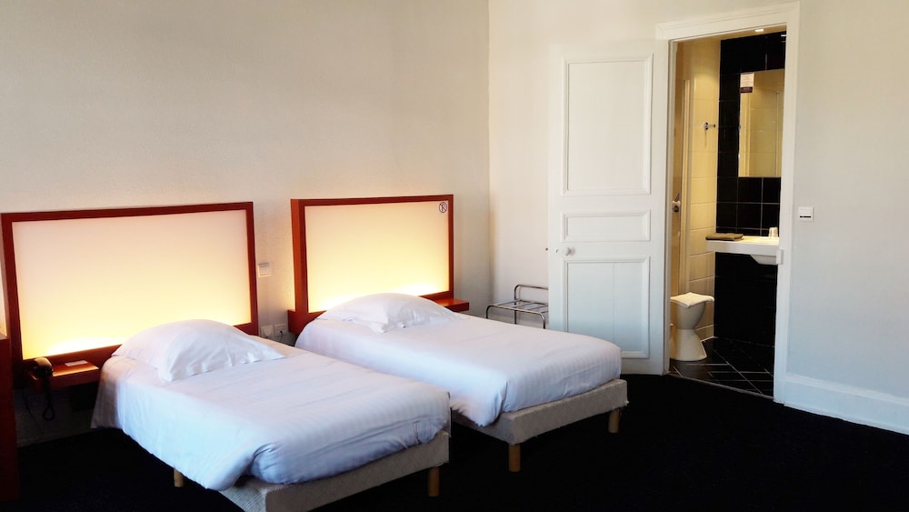 Classic Twin Room