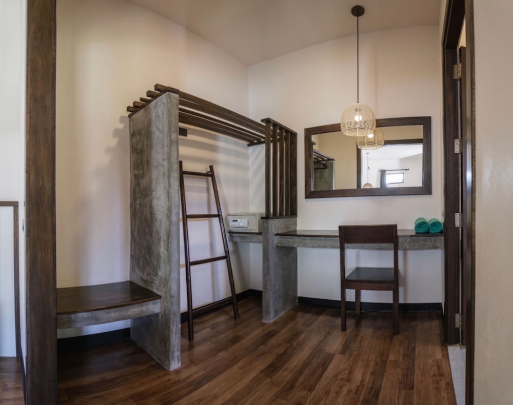 Deluxe Room - Photo 2