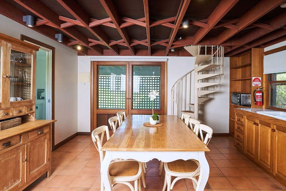 Alasdair's Place - Photo 2