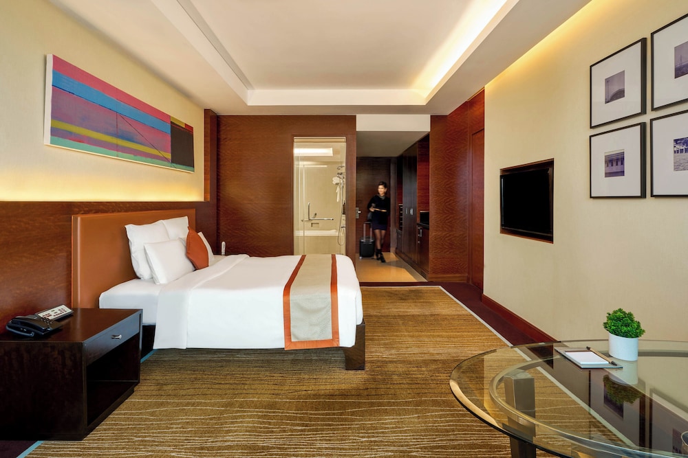 Deluxe Room, Business Lounge Access