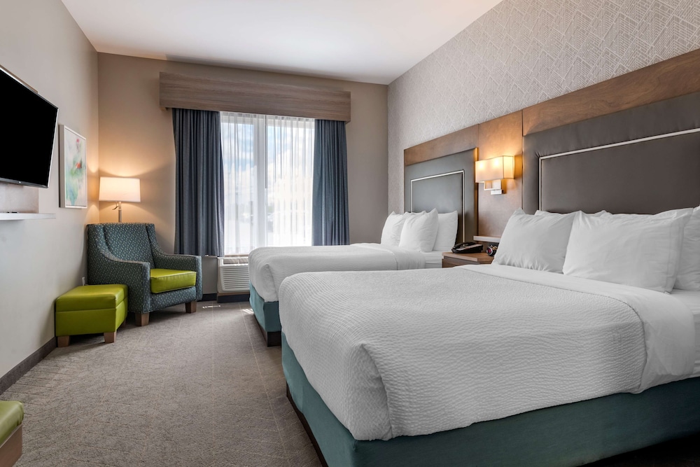Standard Room, 2 Queen Beds, Non Smoking, Refrigerator (Shower Only)