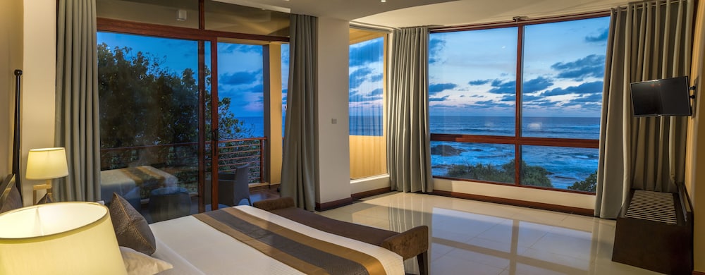Suite Room with Panoramic Seaview