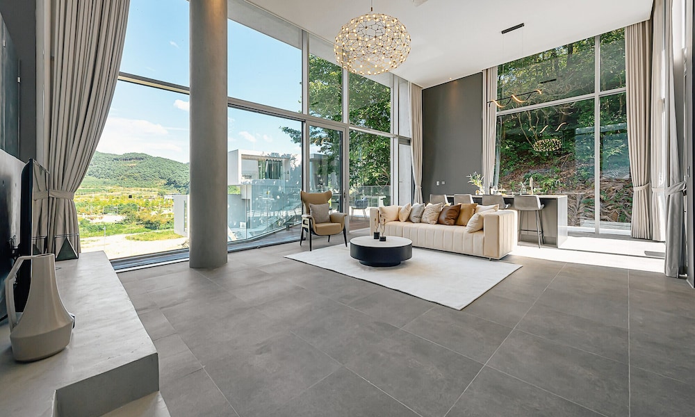 Royal Suite B