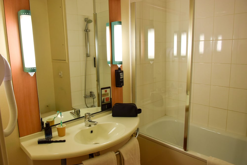 Superior Room, 1 Double Bed with Sofa bed photo 3