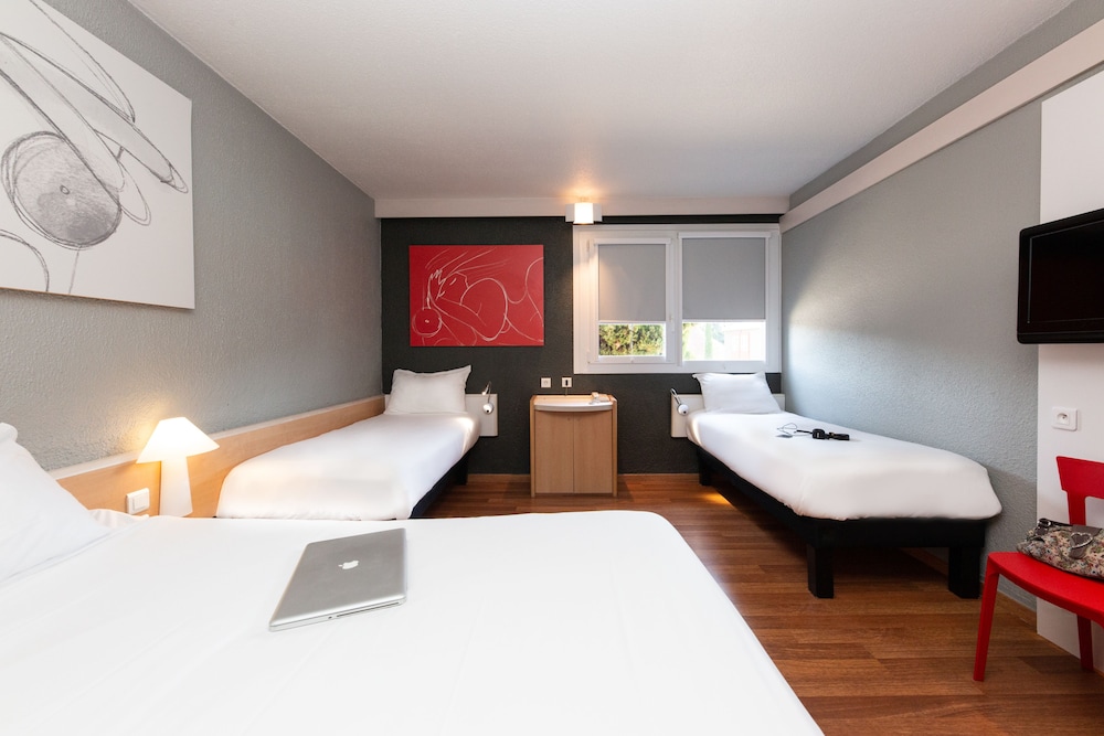 Family Twin Room, Multiple Beds photo 2