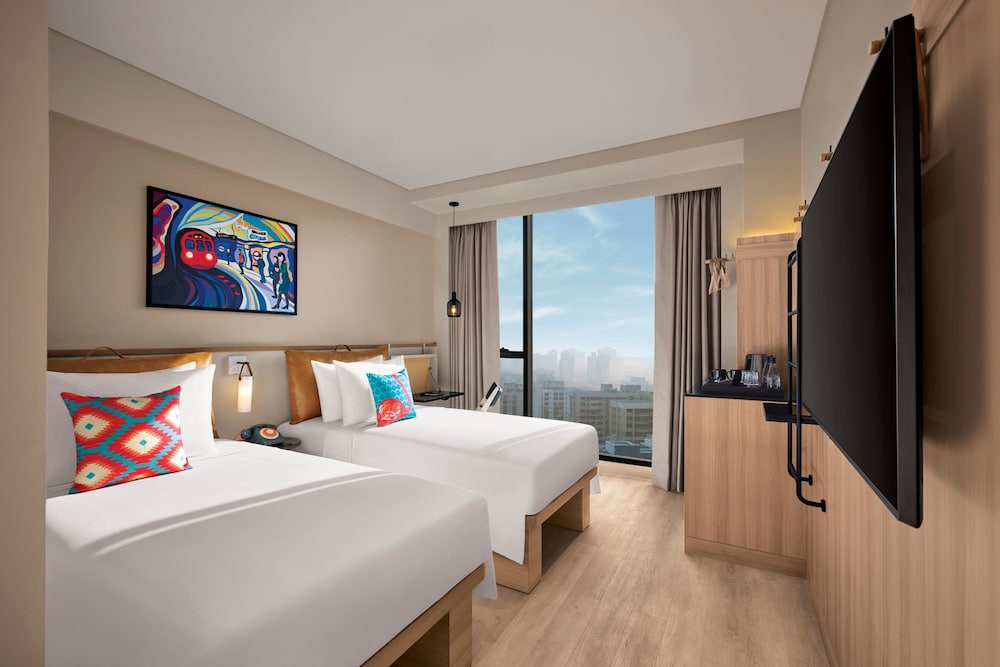 Room, 2 Twin Beds, City View photo 1
