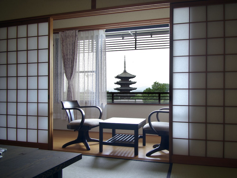 Luxury Room, Multiple Beds, Private Bathroom (for 2-4 people) photo 1
