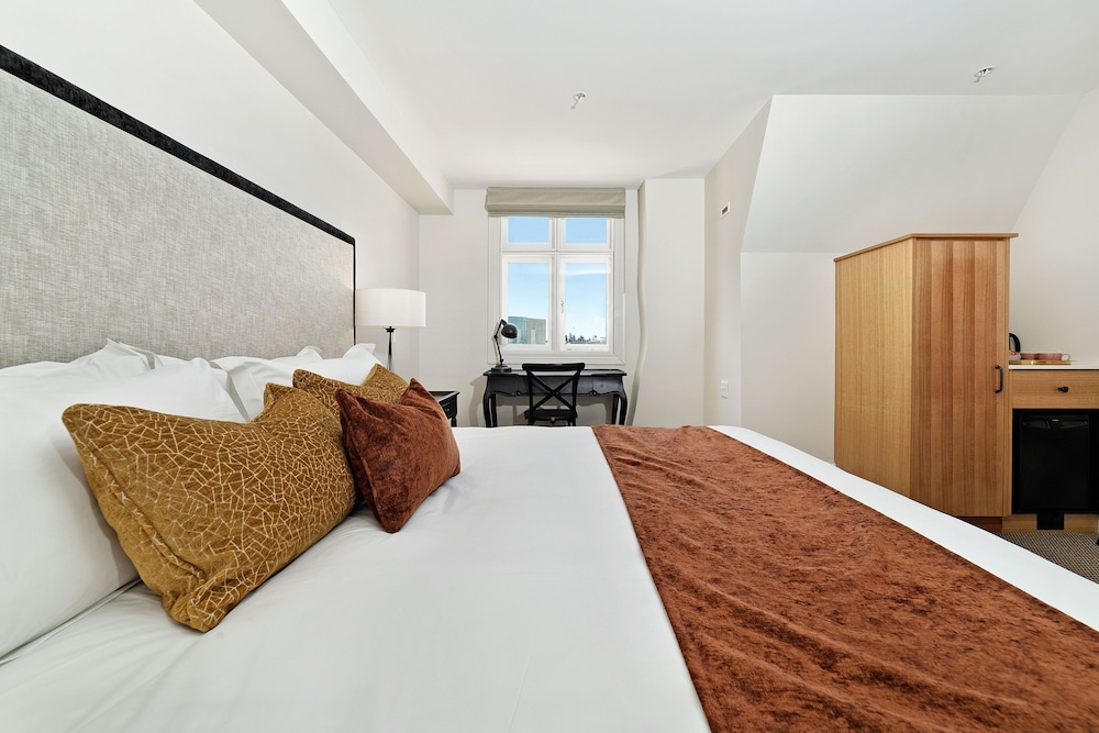 Deluxe Double Room, Accessible photo 3