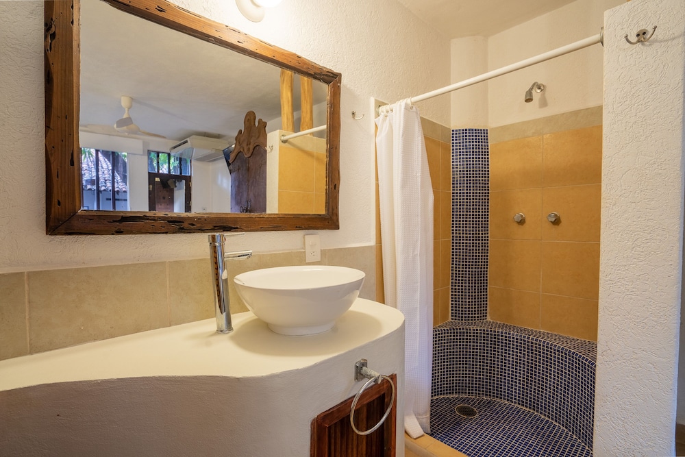 Standard Triple Room photo 3