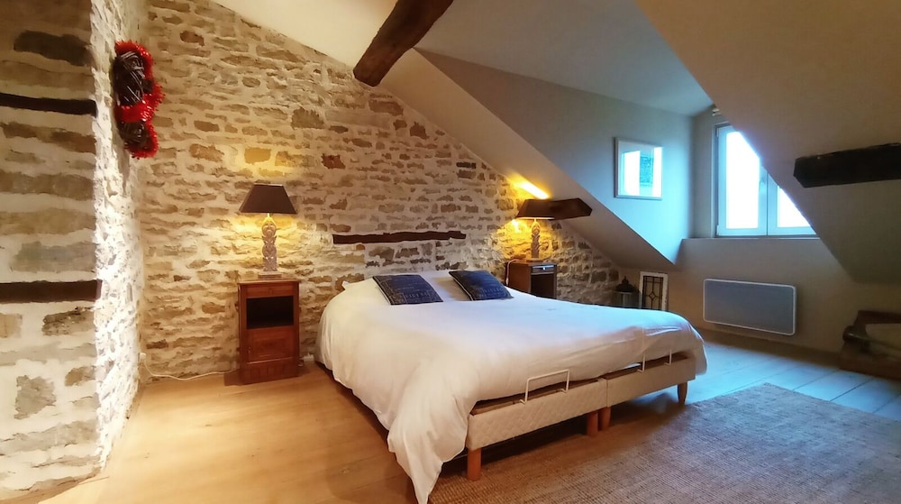 Basic Room, Garden View