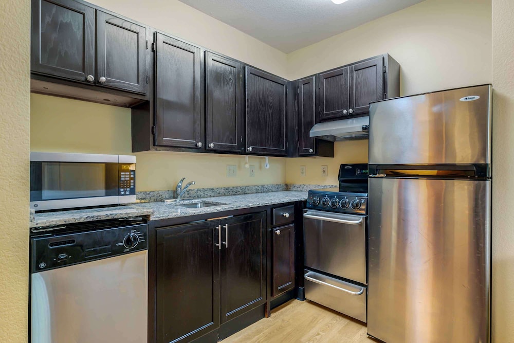Premium Suite, Multiple Beds, Non Smoking, Kitchen photo 3