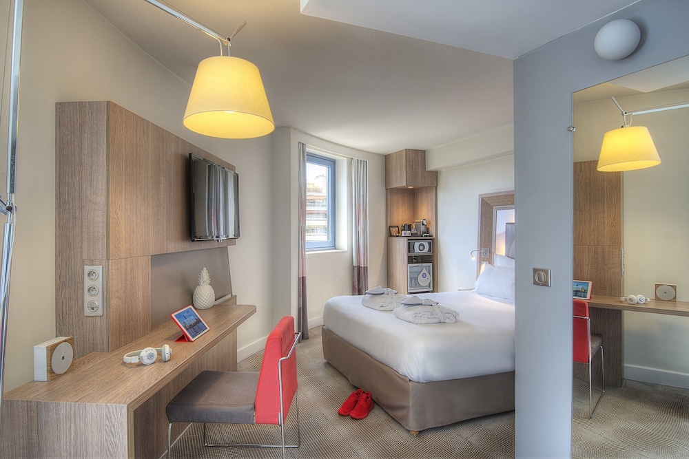 Executive Room, 1 Queen Bed