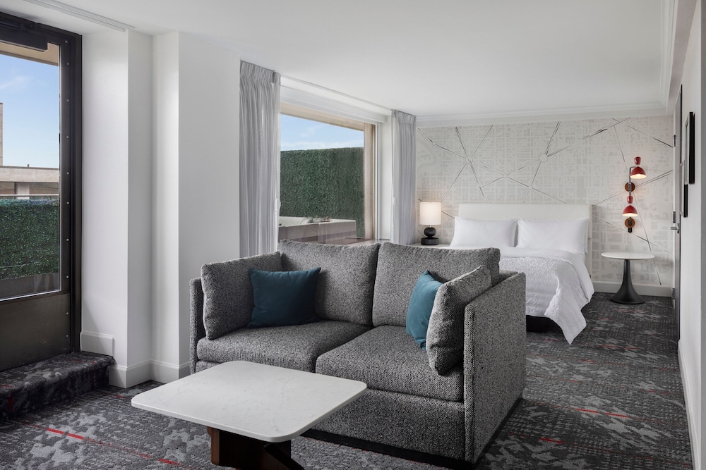 Junior Suite, 1 King Bed with Sofa bed, Terrace, City View - Photo 5