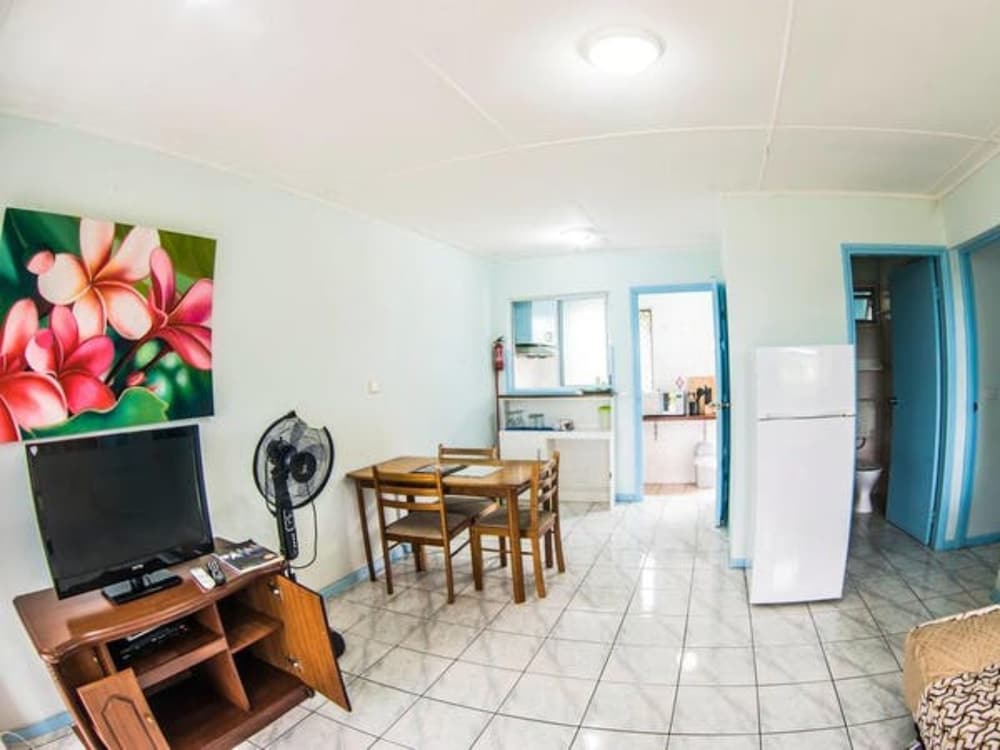 2 Bedroom Ocean Breeze Apartment photo 3